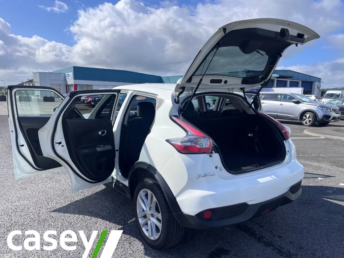 Nissan Juke Hatchback, Diesel, 2017, White