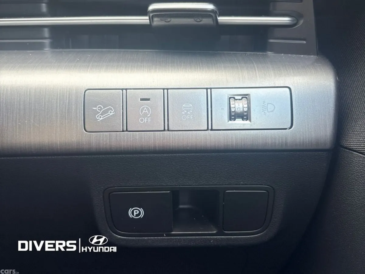 Hyundai KONA MPV, Petrol, 2024, Black