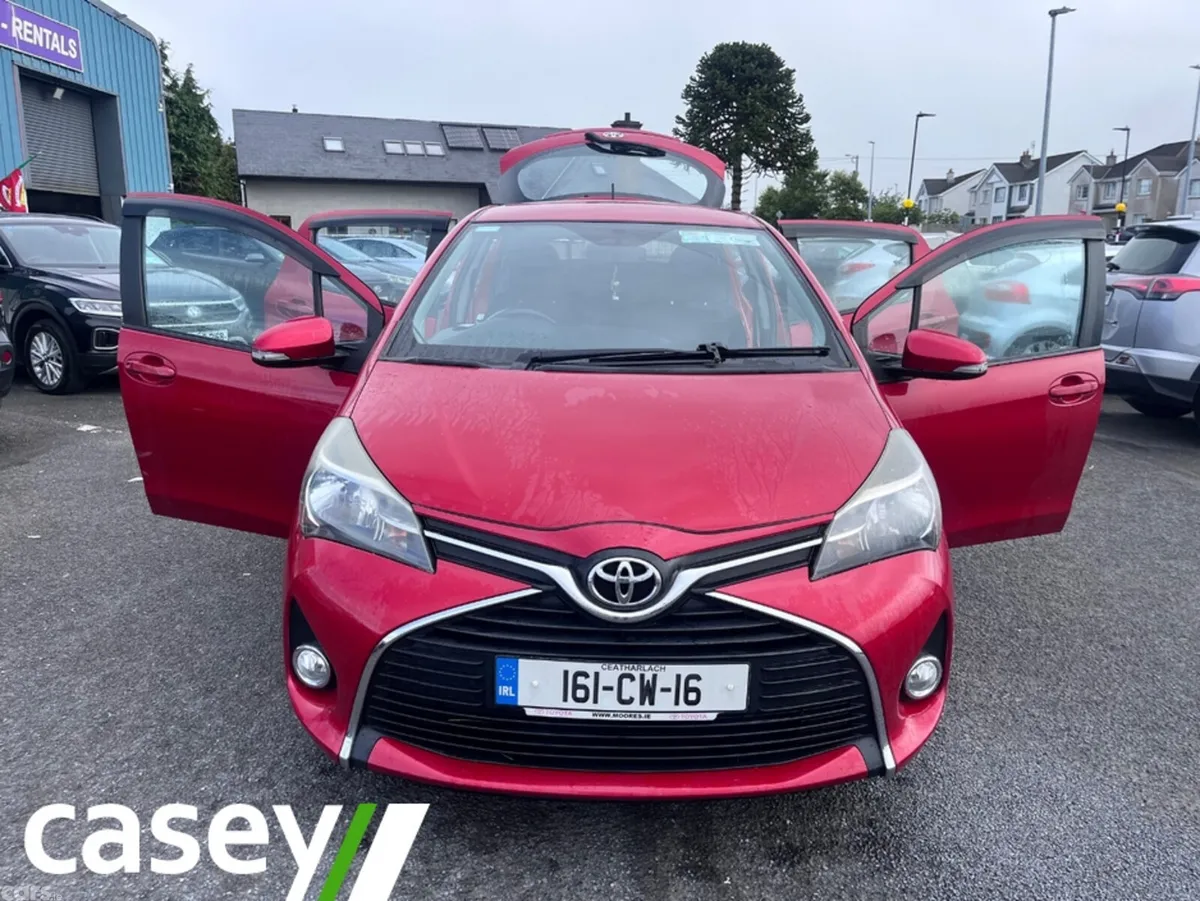Toyota Yaris Hatchback, Petrol, 2016, Red