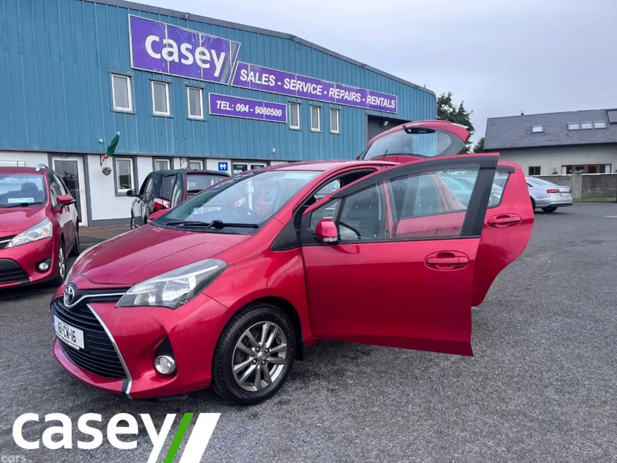 Toyota Yaris Hatchback, Petrol, 2016, Red