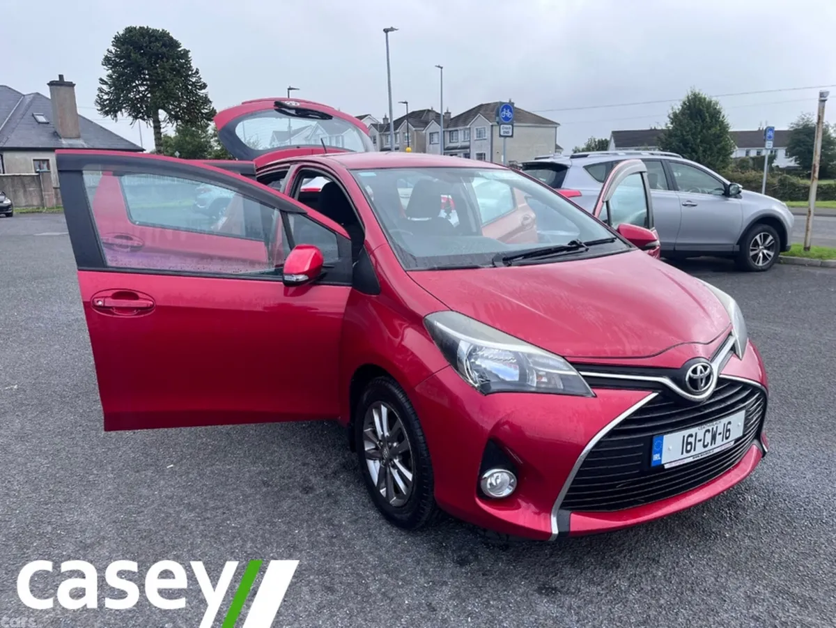 Toyota Yaris Hatchback, Petrol, 2016, Red