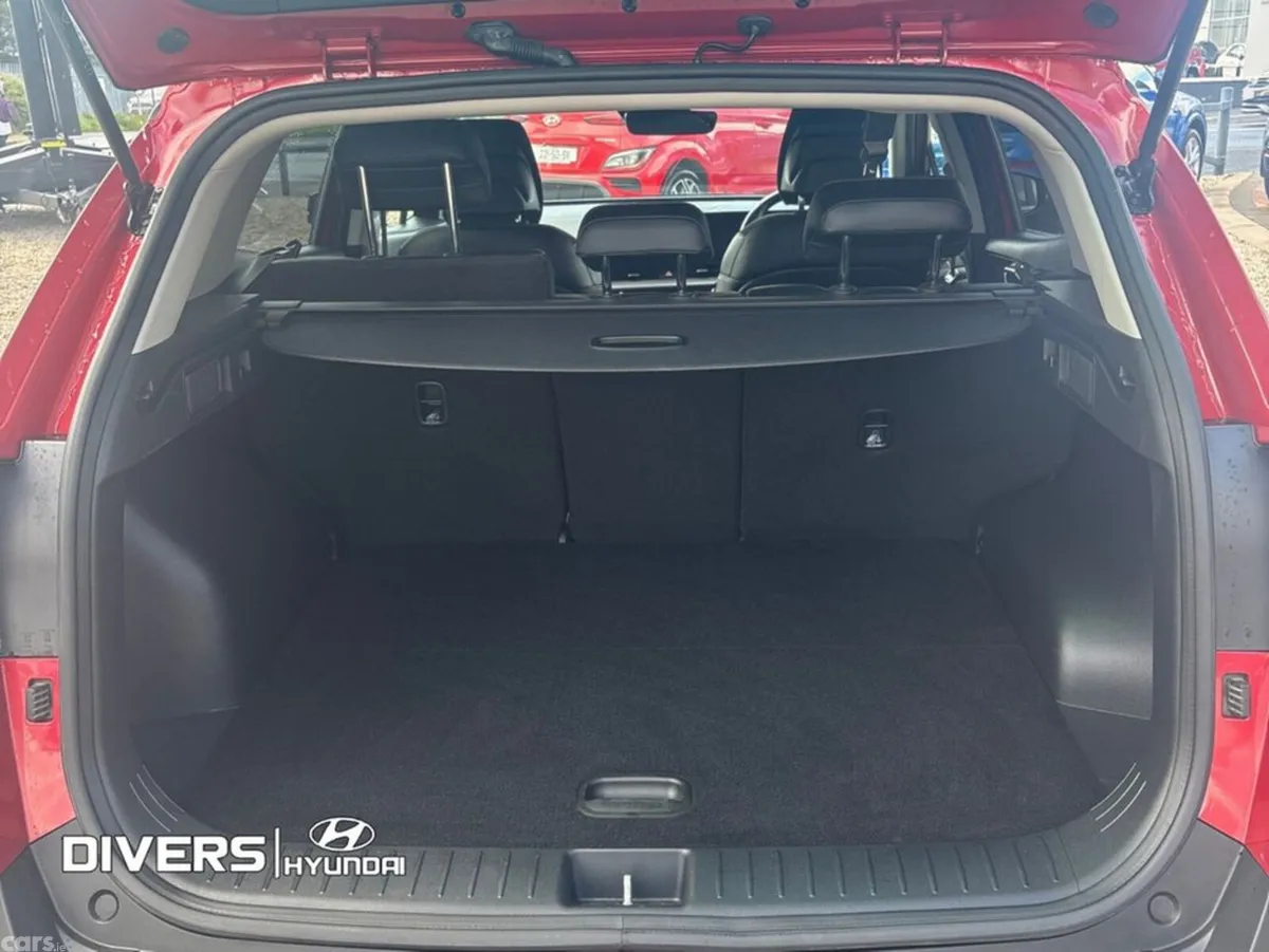 Kia Sportage MPV, Diesel, 2025, Red