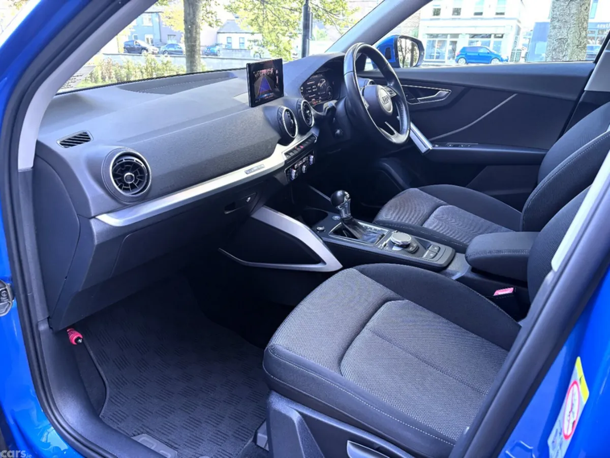 Audi Q2 Hatchback, Petrol, 2017, Blue