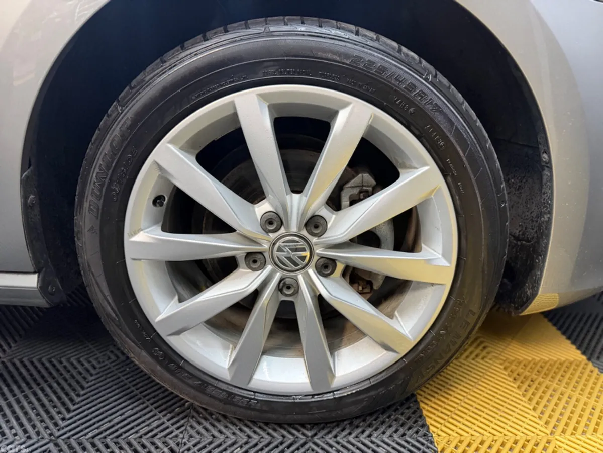 Volkswagen Golf Hatchback, Petrol, 2013, Silver