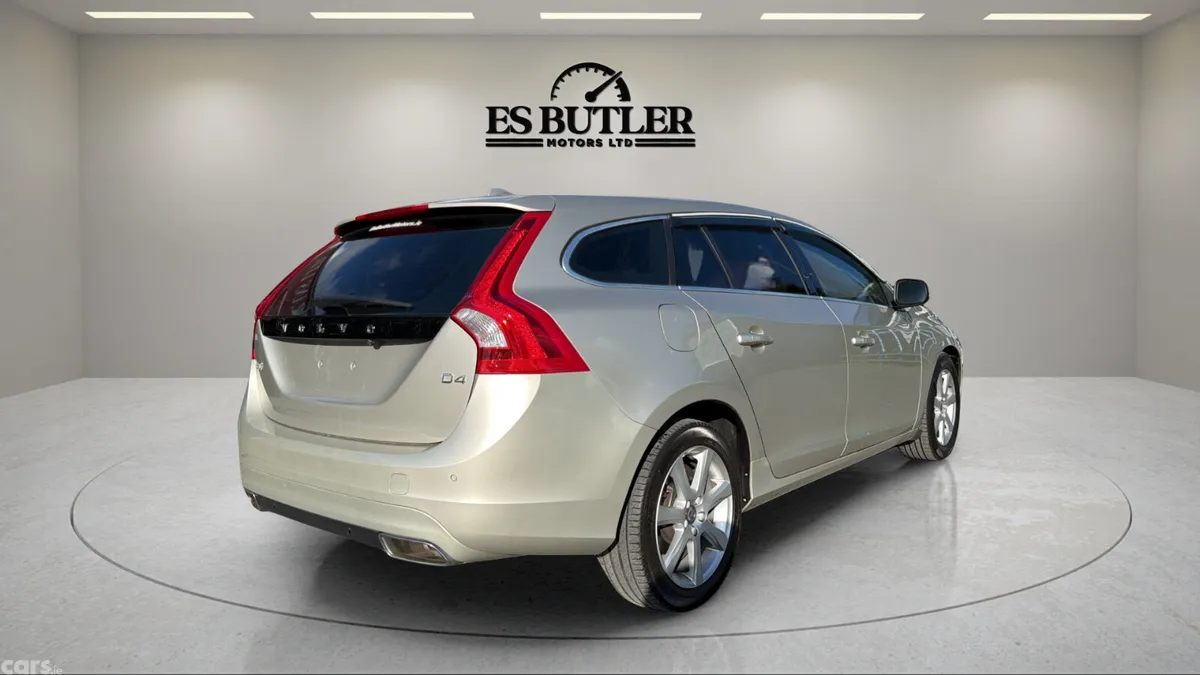 Volvo V60 Estate, Diesel, 2018, Silver