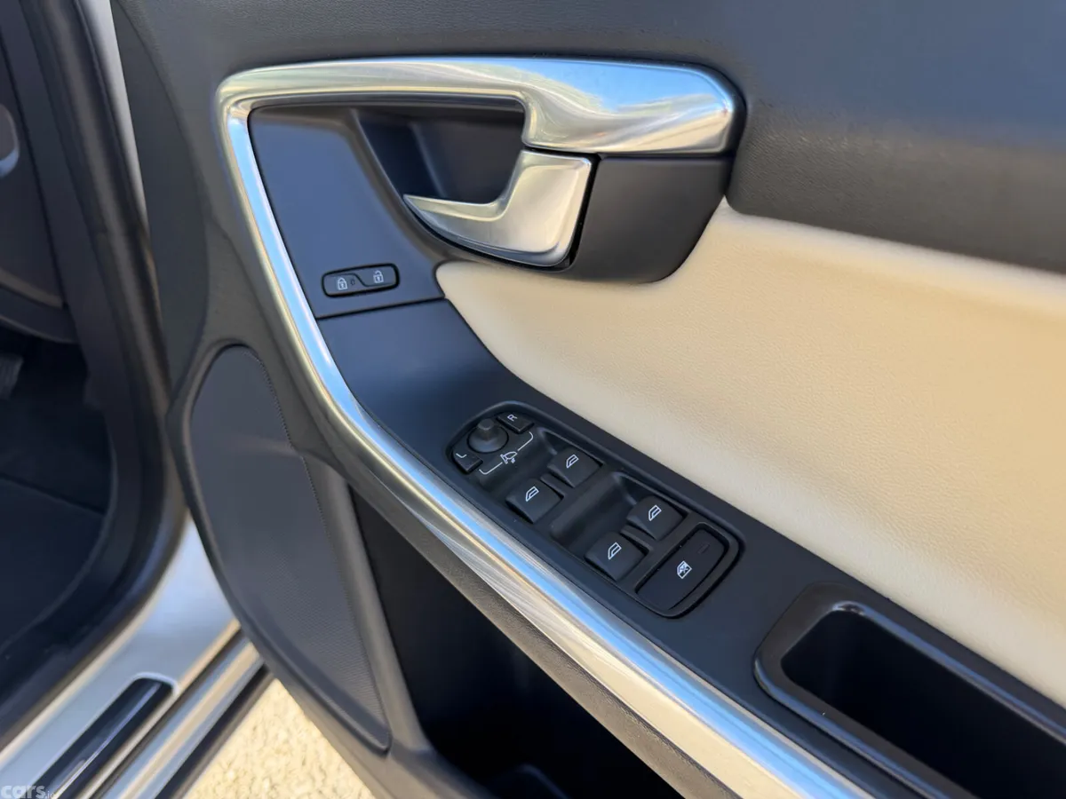 Volvo V60 Estate, Diesel, 2018, Silver