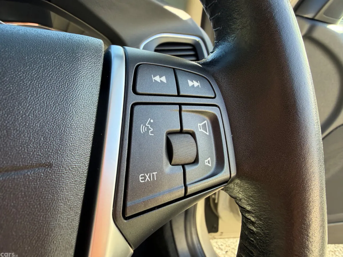 Volvo V60 Estate, Diesel, 2018, Silver