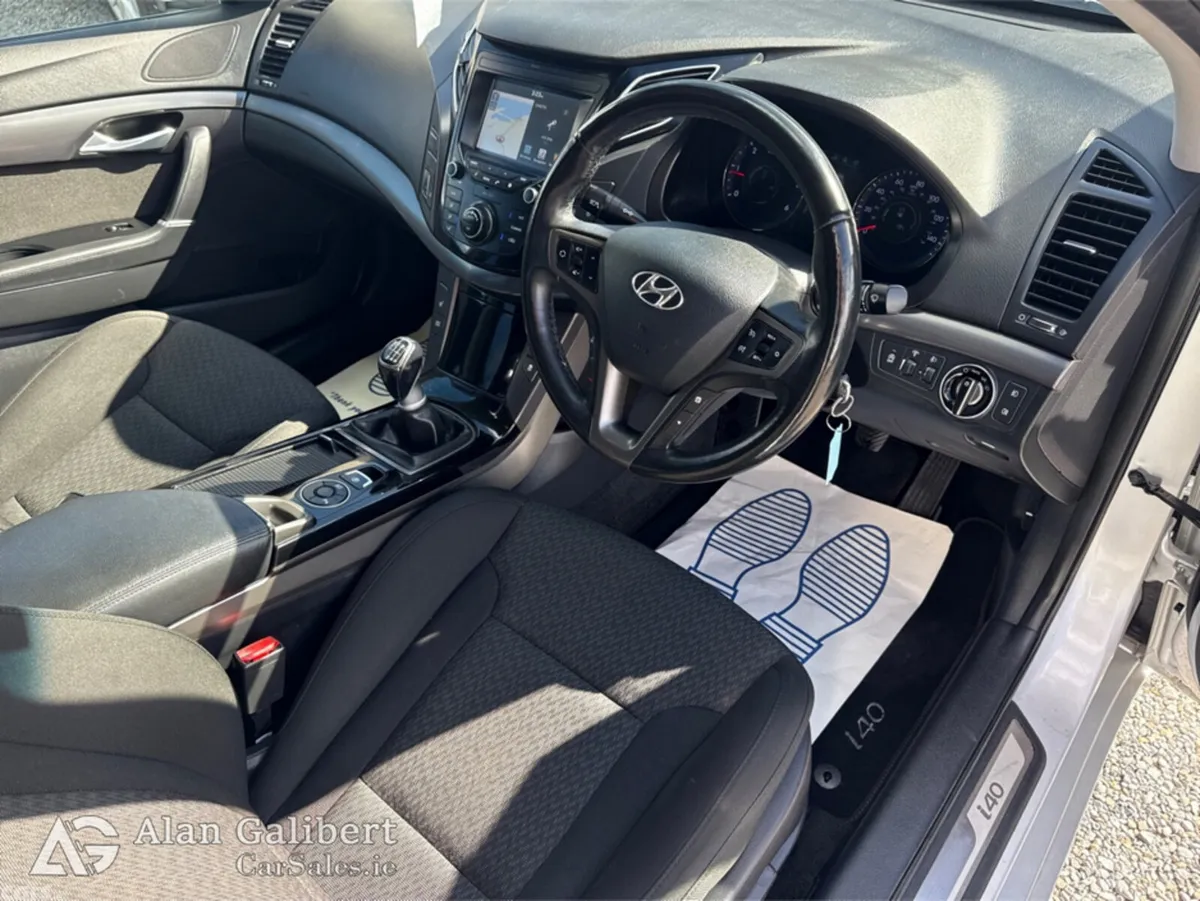 Hyundai i40 Saloon, Diesel, 2018, Silver
