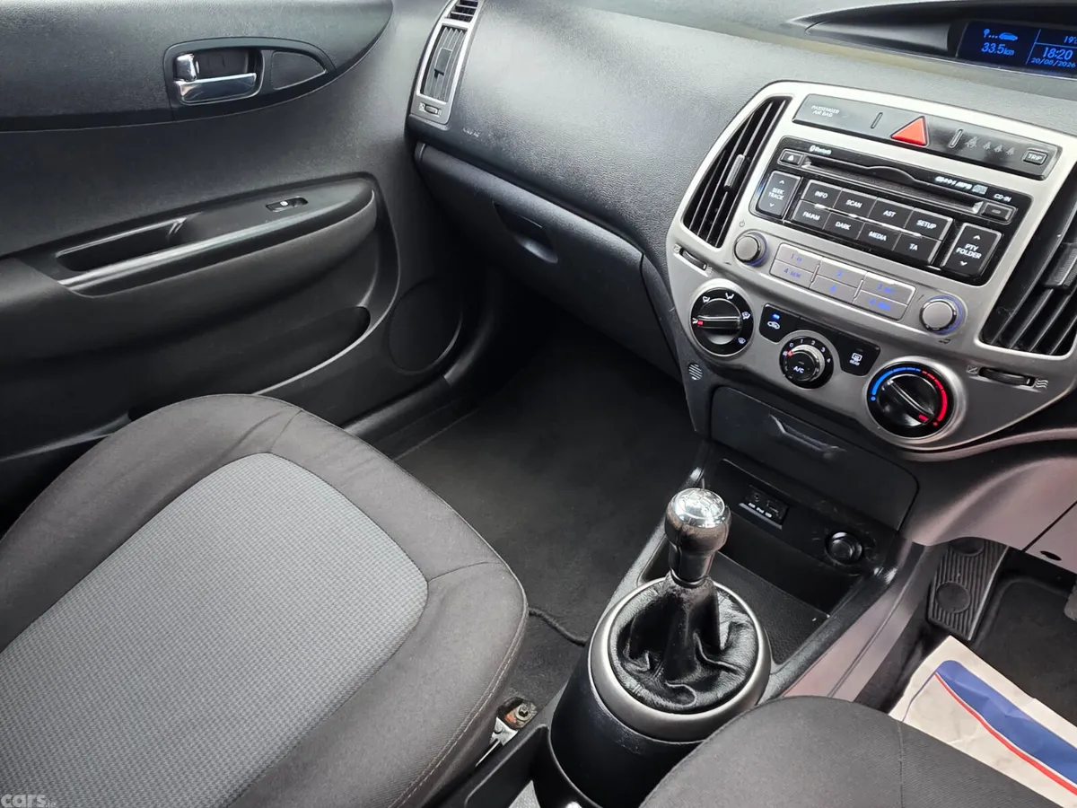 Hyundai i20 Hatchback, Petrol, 2014, Grey