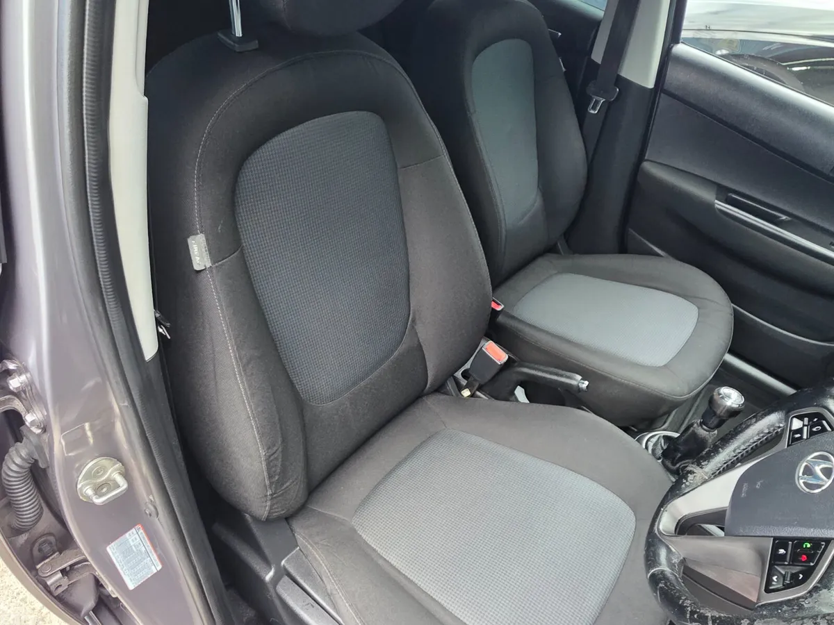 Hyundai i20 Hatchback, Petrol, 2014, Grey