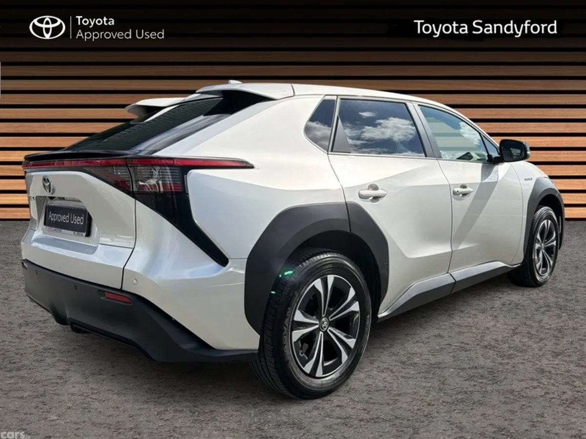 Toyota bZ4X Estate, Electric, 2025, Silver