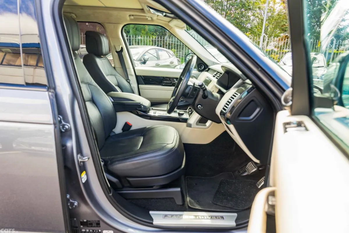Land Rover Range Rover SUV, Petrol Plug-in Hybrid, 2021, Grey