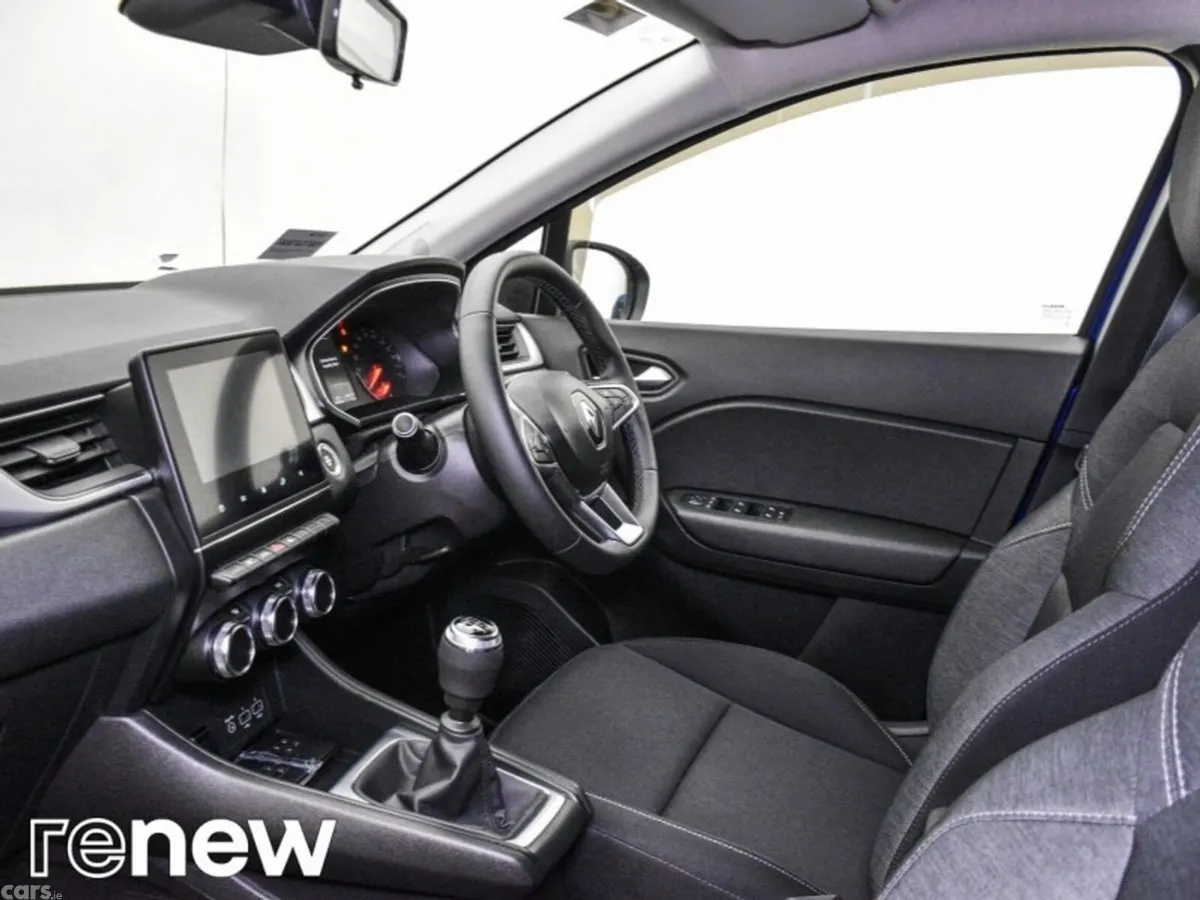 Renault Captur Hatchback, Diesel, 2021, Blue