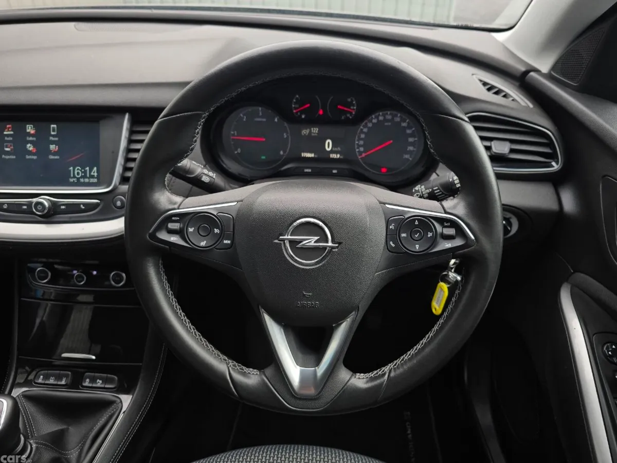 Opel Grandland X SUV, Diesel, 2019, Grey