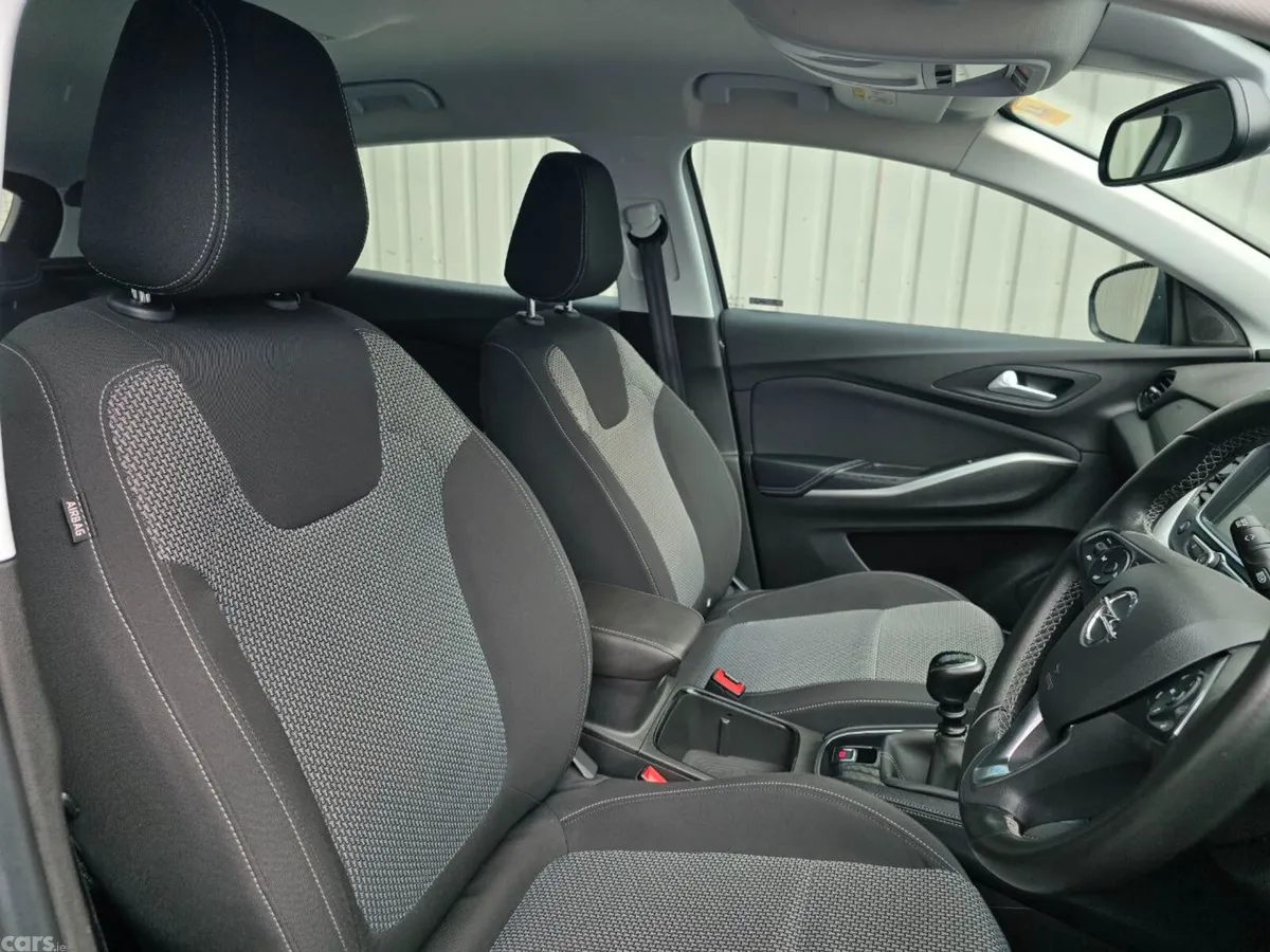 Opel Grandland X SUV, Diesel, 2019, Grey