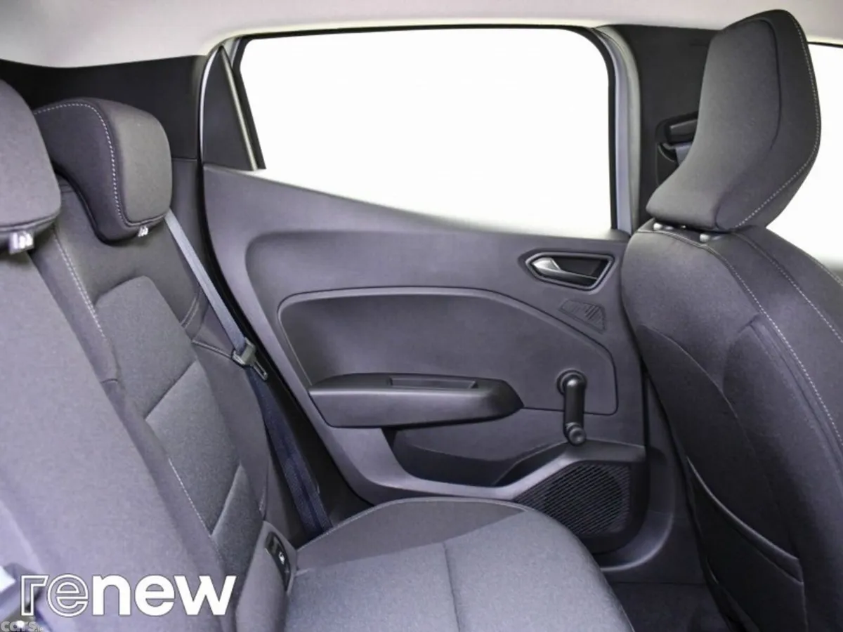 Renault Clio Hatchback, Petrol, 2023, Grey