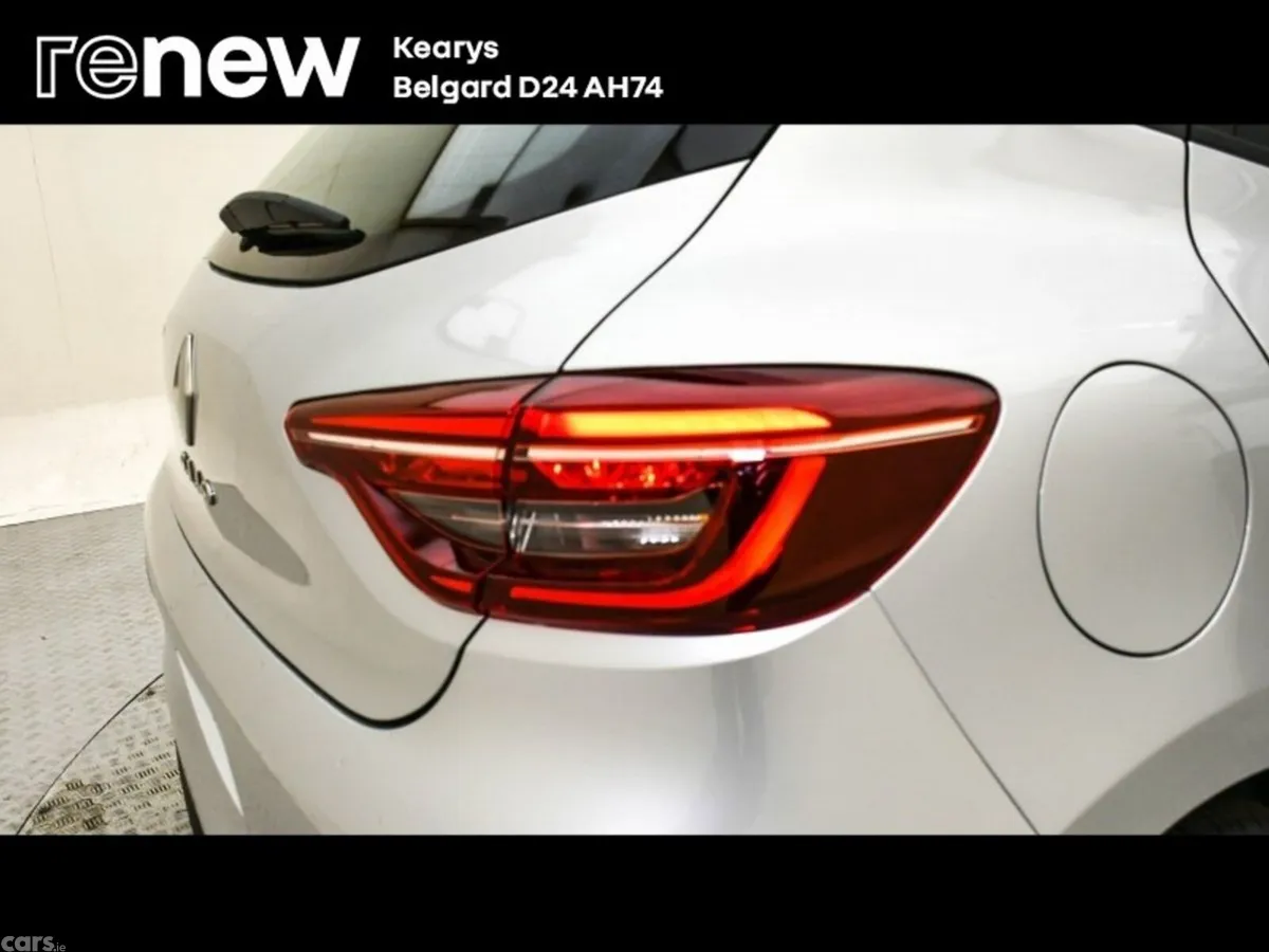 Renault Clio Hatchback, Petrol, 2023, Grey