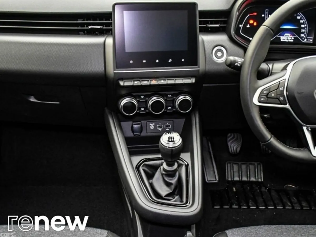 Renault Clio Hatchback, Petrol, 2023, Grey
