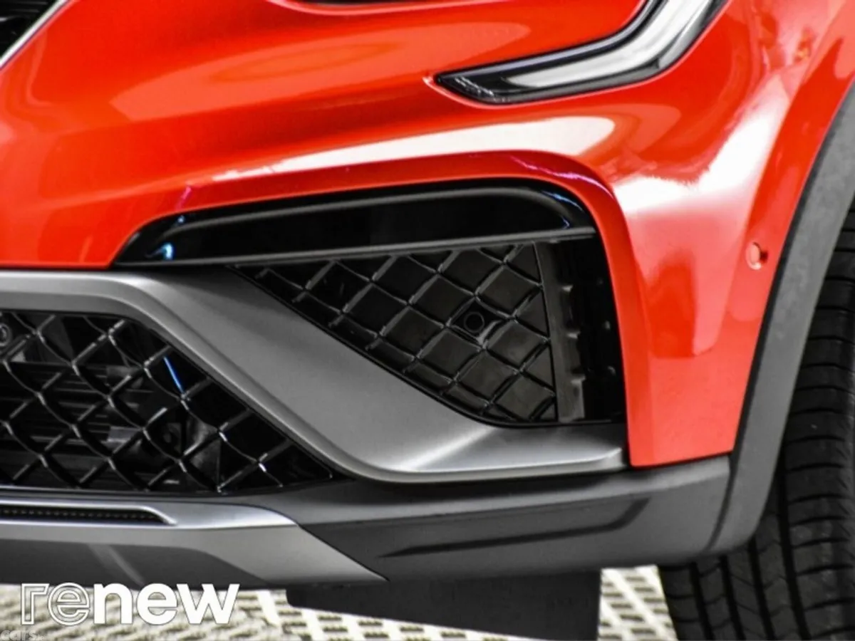 Renault Arkana Hatchback, Petrol, 2023, Red