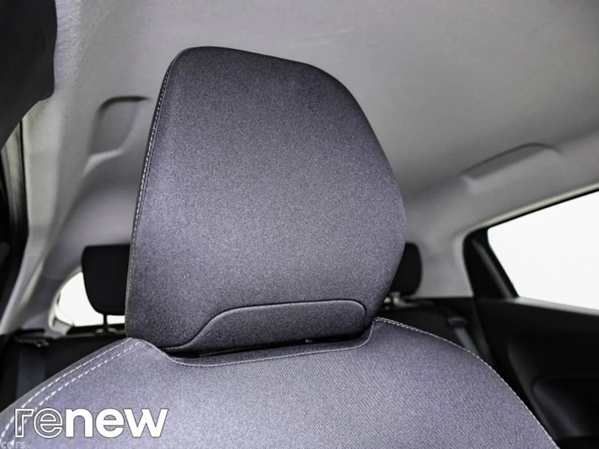 Renault Clio Hatchback, Petrol, 2022, Blue