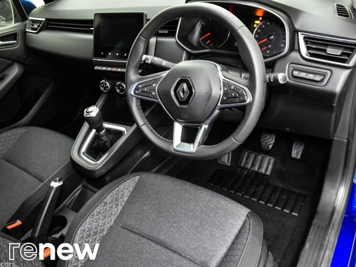 Renault Clio Hatchback, Petrol, 2022, Blue