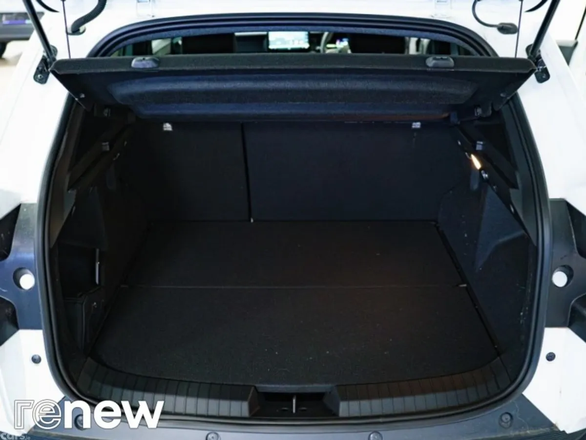 Dacia Duster SUV, Petrol Hybrid, 2026, White