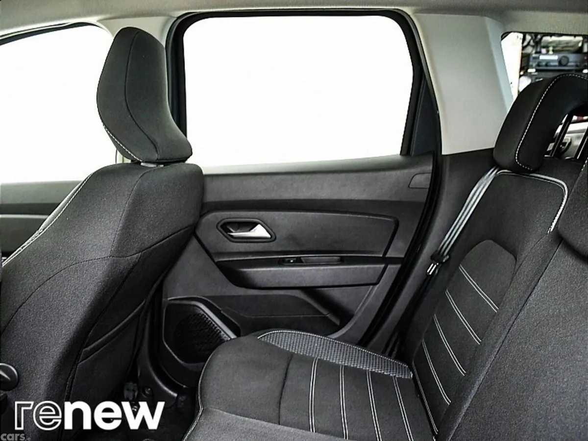 Dacia Duster SUV, Petrol, 2022, Grey