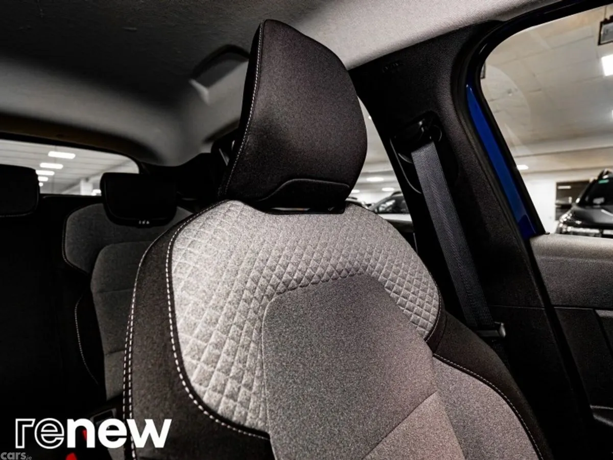 Renault Clio Hatchback, Petrol, 2023, Black