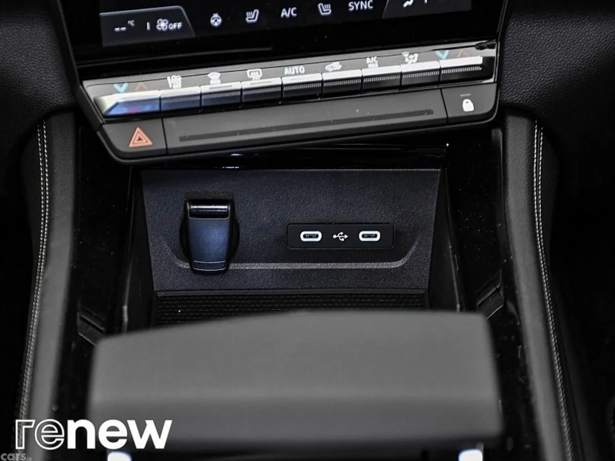 Renault Austral SUV, Petrol, 2023, Black