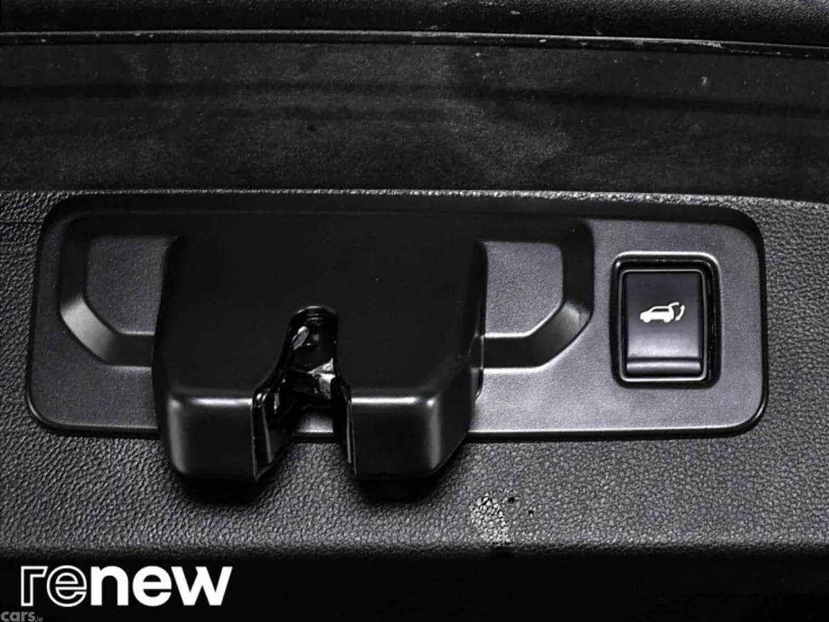 Renault Austral SUV, Petrol, 2023, Black