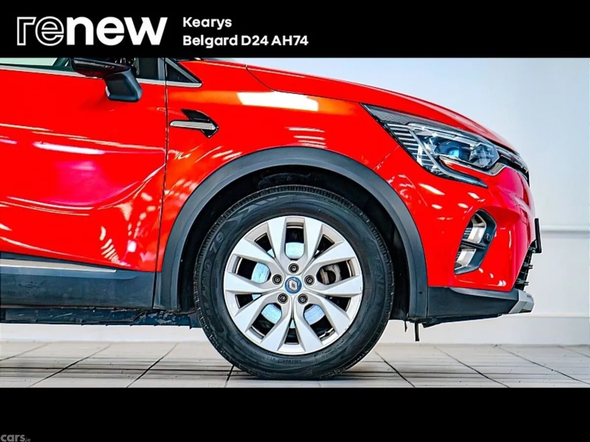 Renault Captur Hatchback, Petrol Plug-in Hybrid, 2021, Red