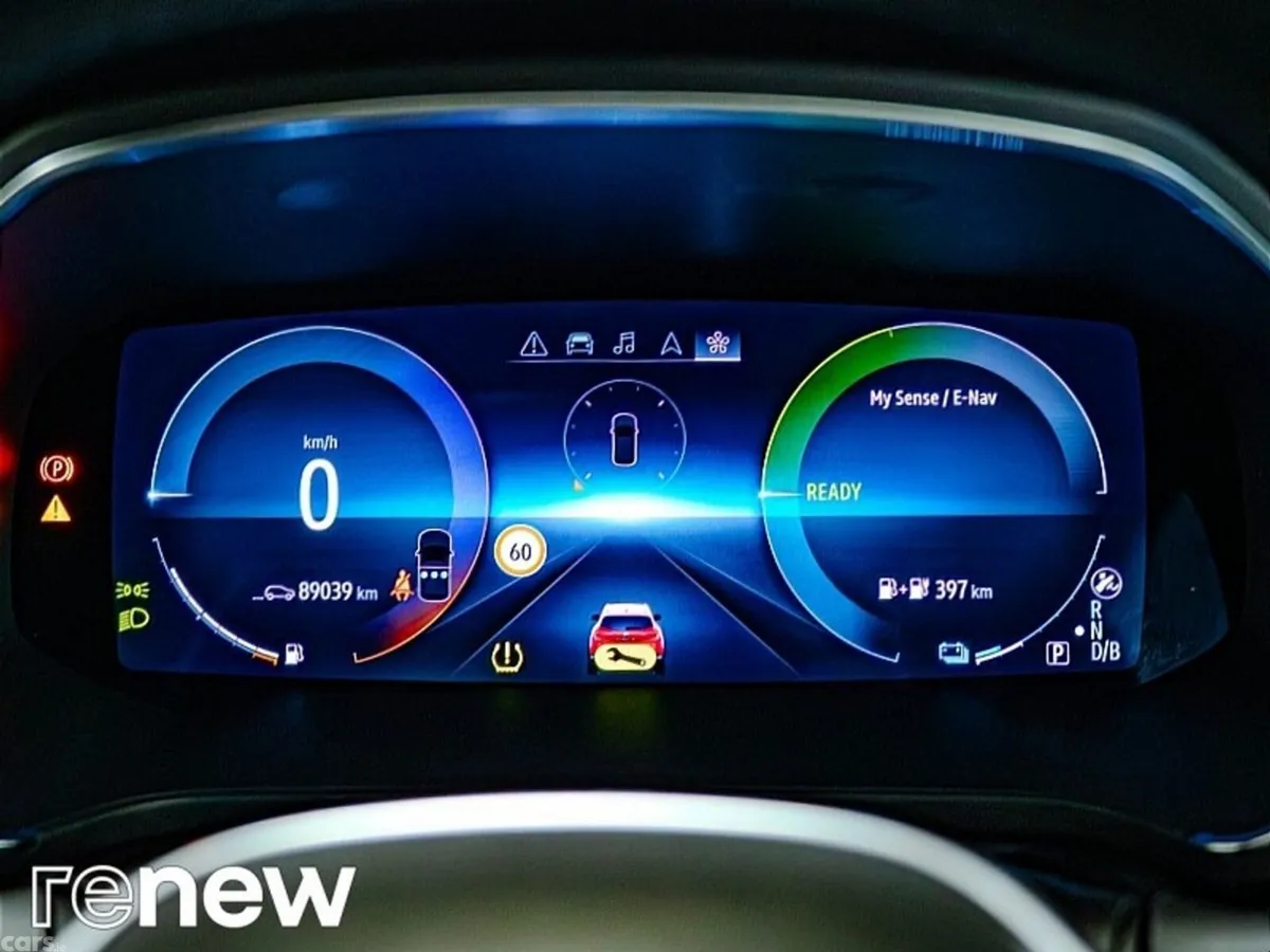 Renault Captur Hatchback, Petrol Plug-in Hybrid, 2021, Red