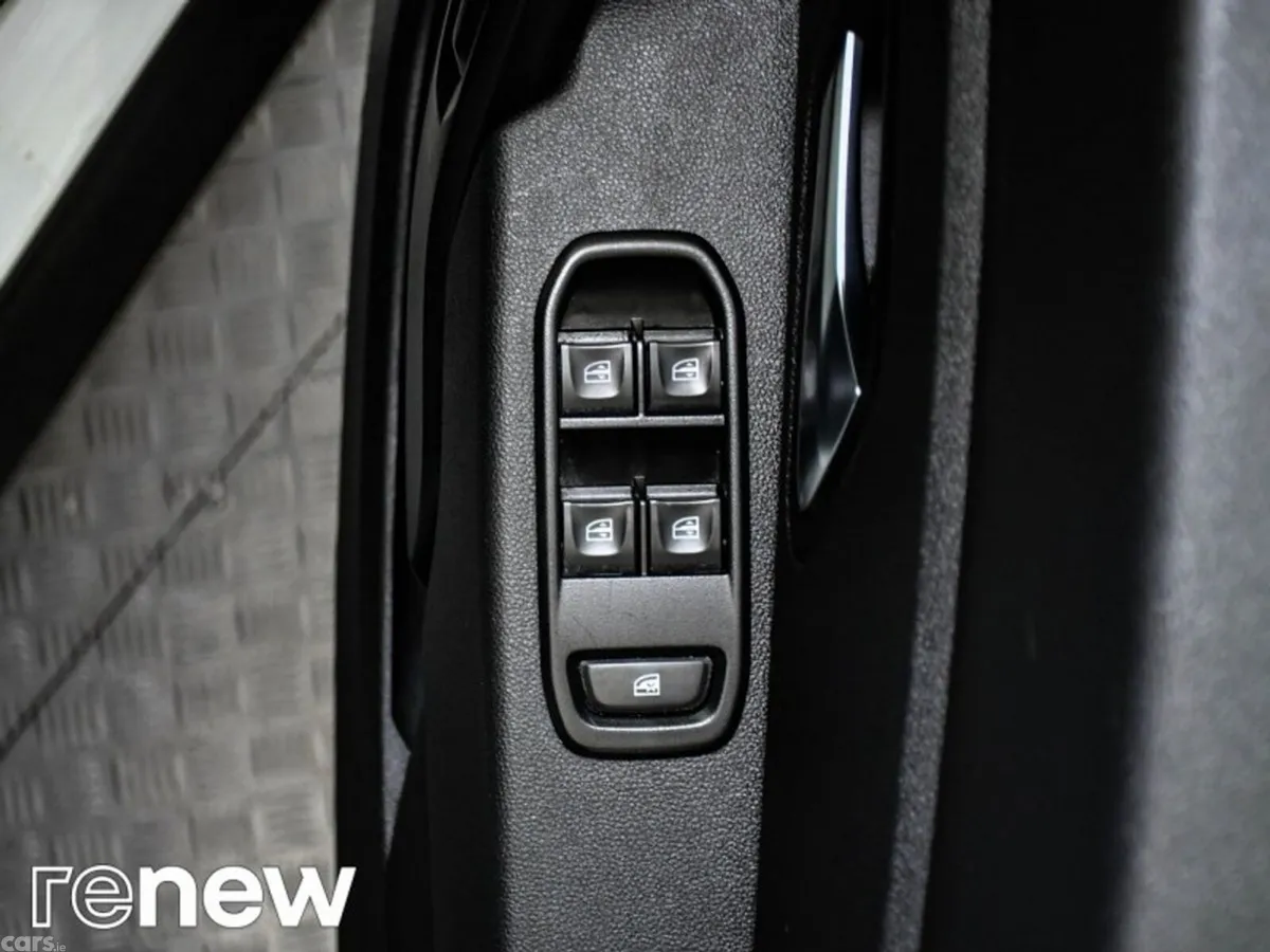 Dacia Duster SUV, Diesel, 2021, White