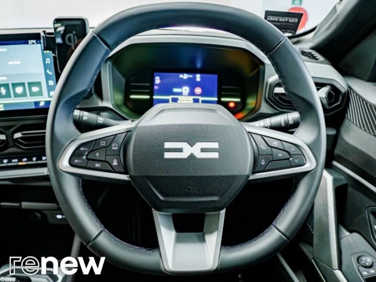 Dacia Duster SUV, Petrol Hybrid, 2025, Black