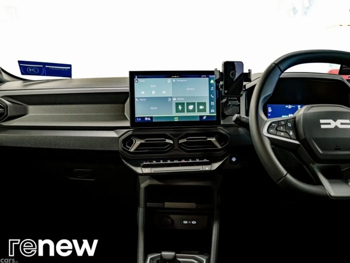 Dacia Duster SUV, Petrol Hybrid, 2025, Black