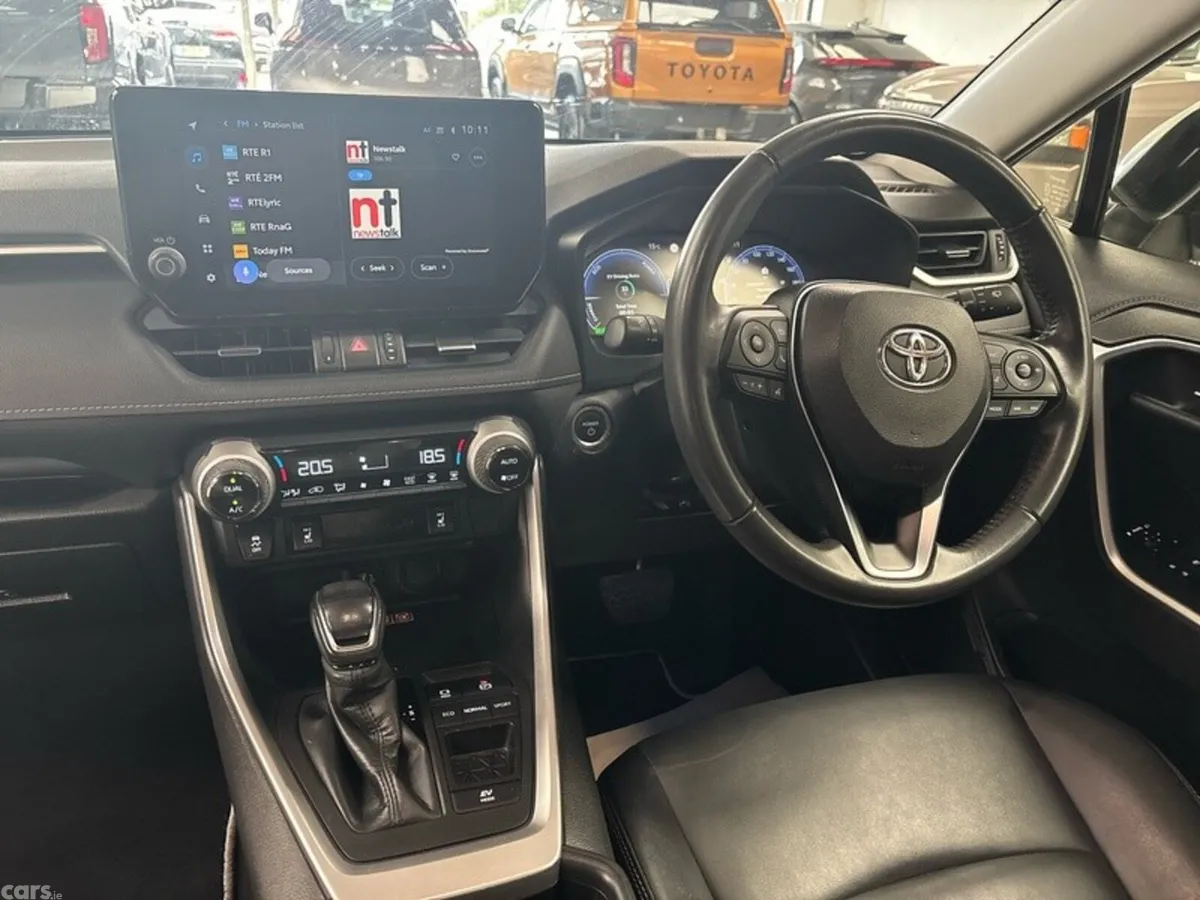 Toyota RAV4 SUV, Petrol Hybrid, 2024, White