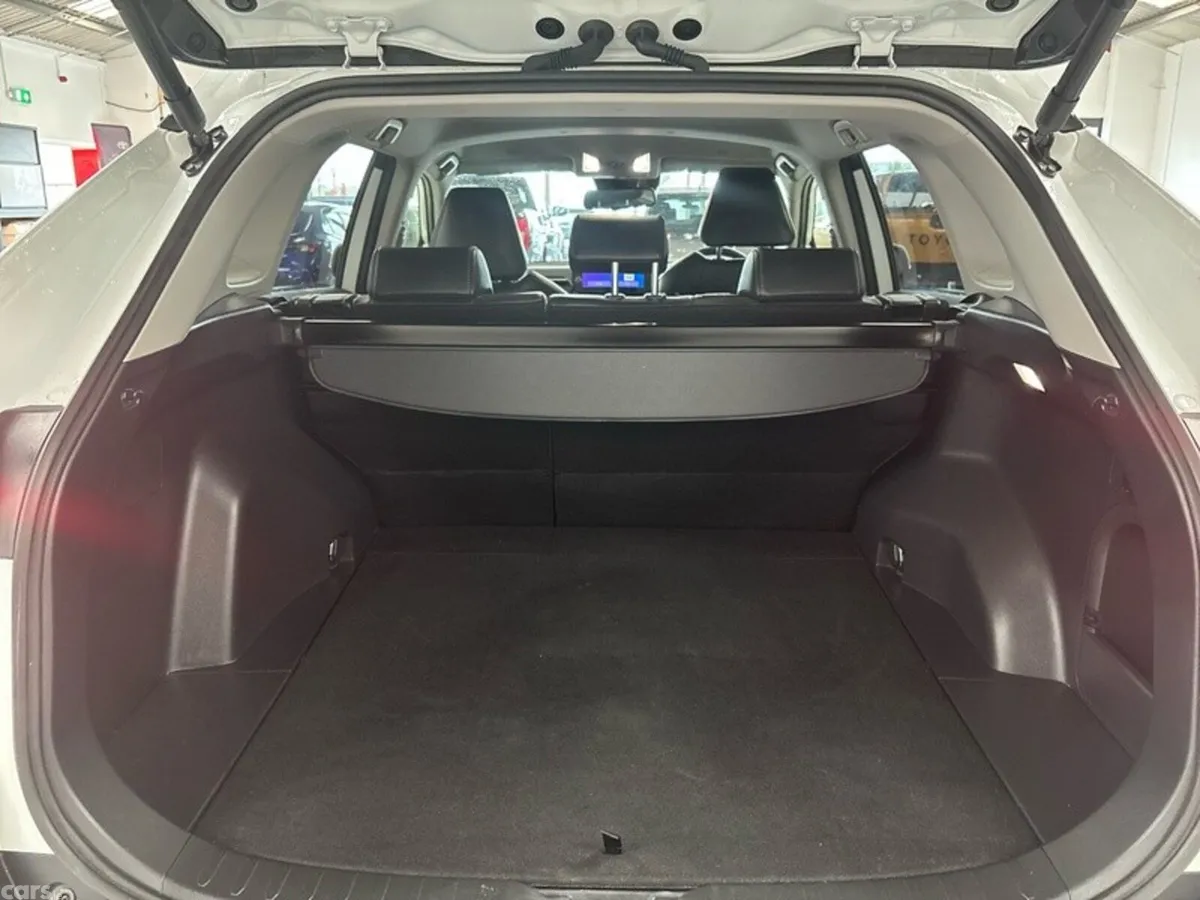 Toyota RAV4 SUV, Petrol Hybrid, 2024, White