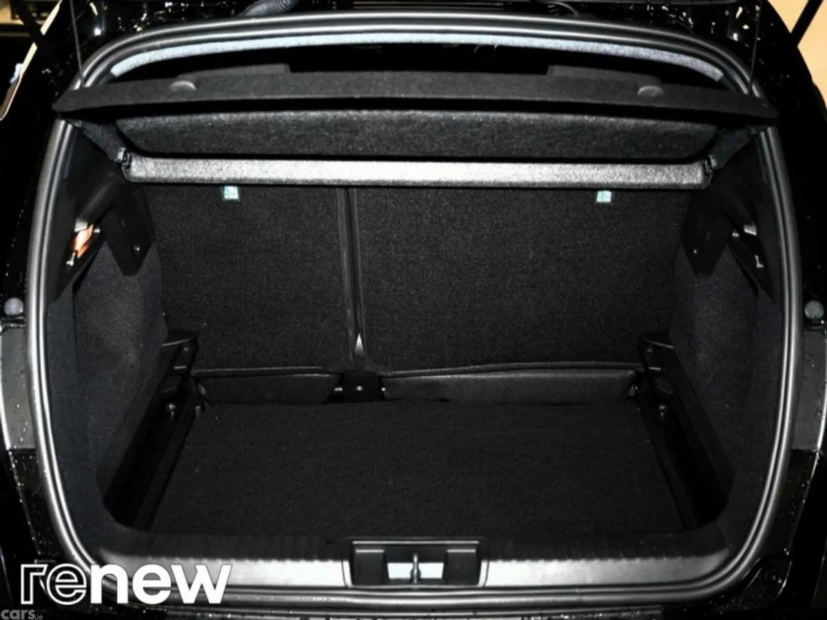 Renault Captur Hatchback, Petrol, 2025, Black