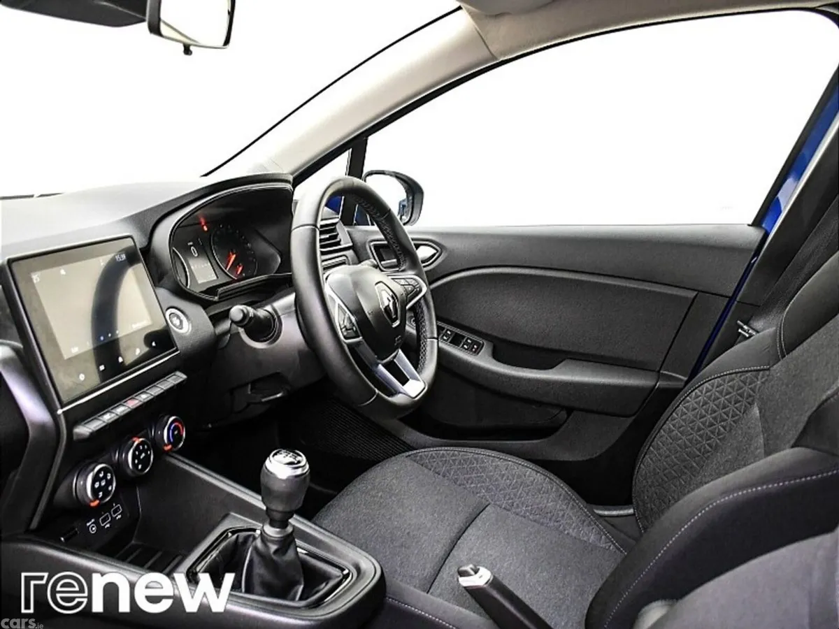 Renault Clio Hatchback, Petrol, 2022, Blue