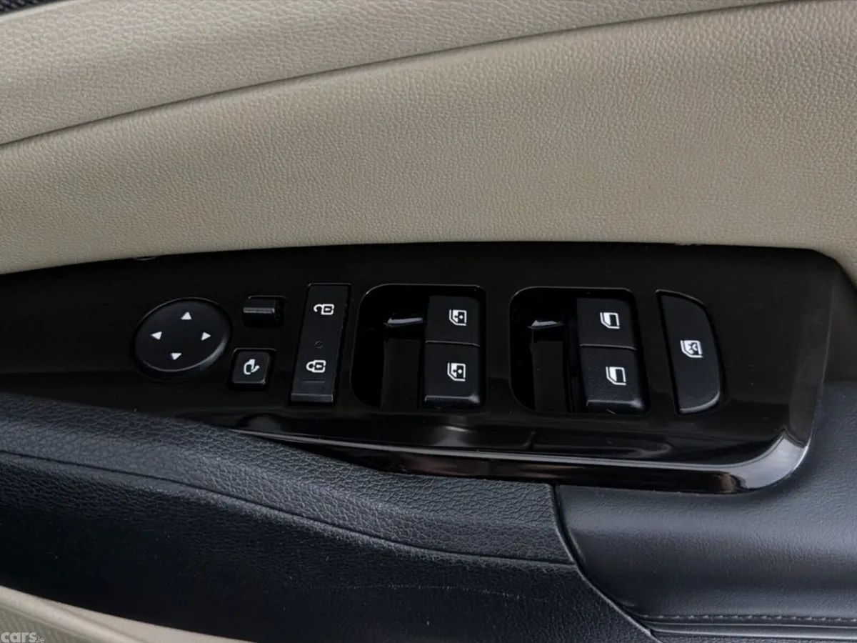Kia Sportage SUV, Petrol Plug-in Hybrid, 2023, Grey