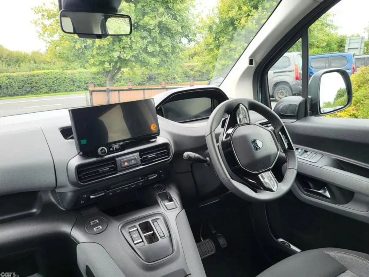 Peugeot Rifter MPV, Diesel, 2026, Blue