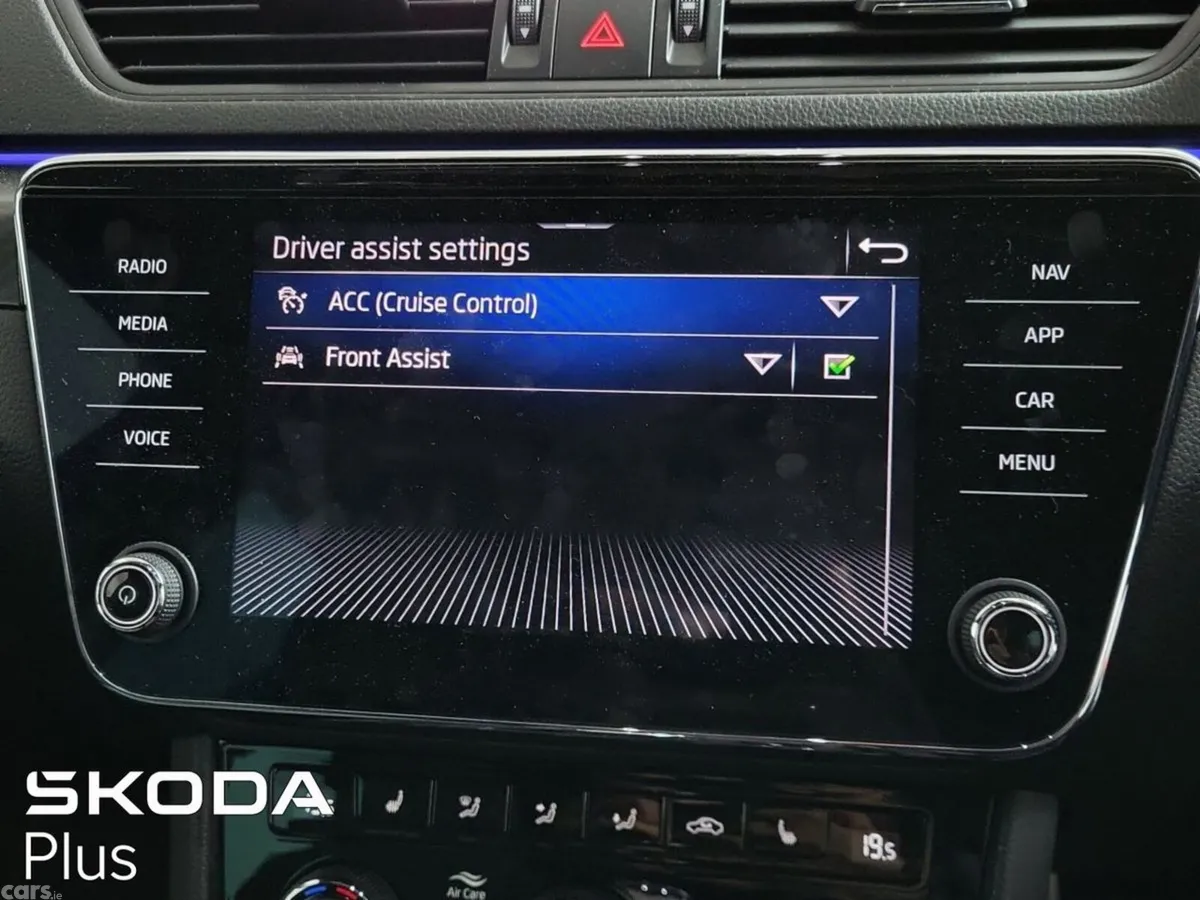 Skoda Superb Saloon, Diesel, 2024, Red