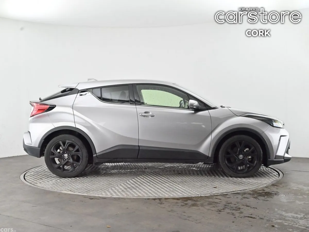 Toyota C-HR SUV, Petrol Hybrid, 2022, Silver