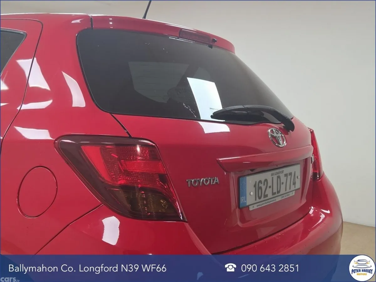 Toyota Yaris Hatchback, Petrol, 2016, Red