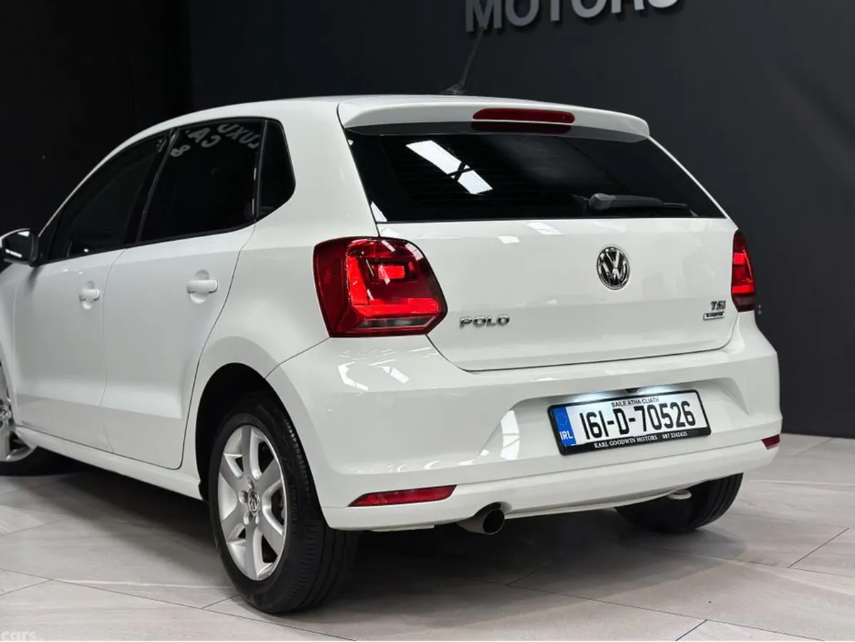 Volkswagen Polo Hatchback, Petrol, 2016, White