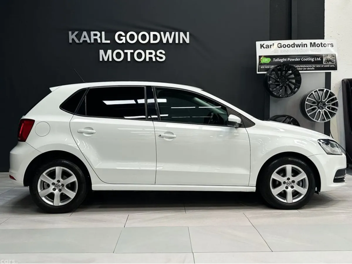 Volkswagen Polo Hatchback, Petrol, 2016, White