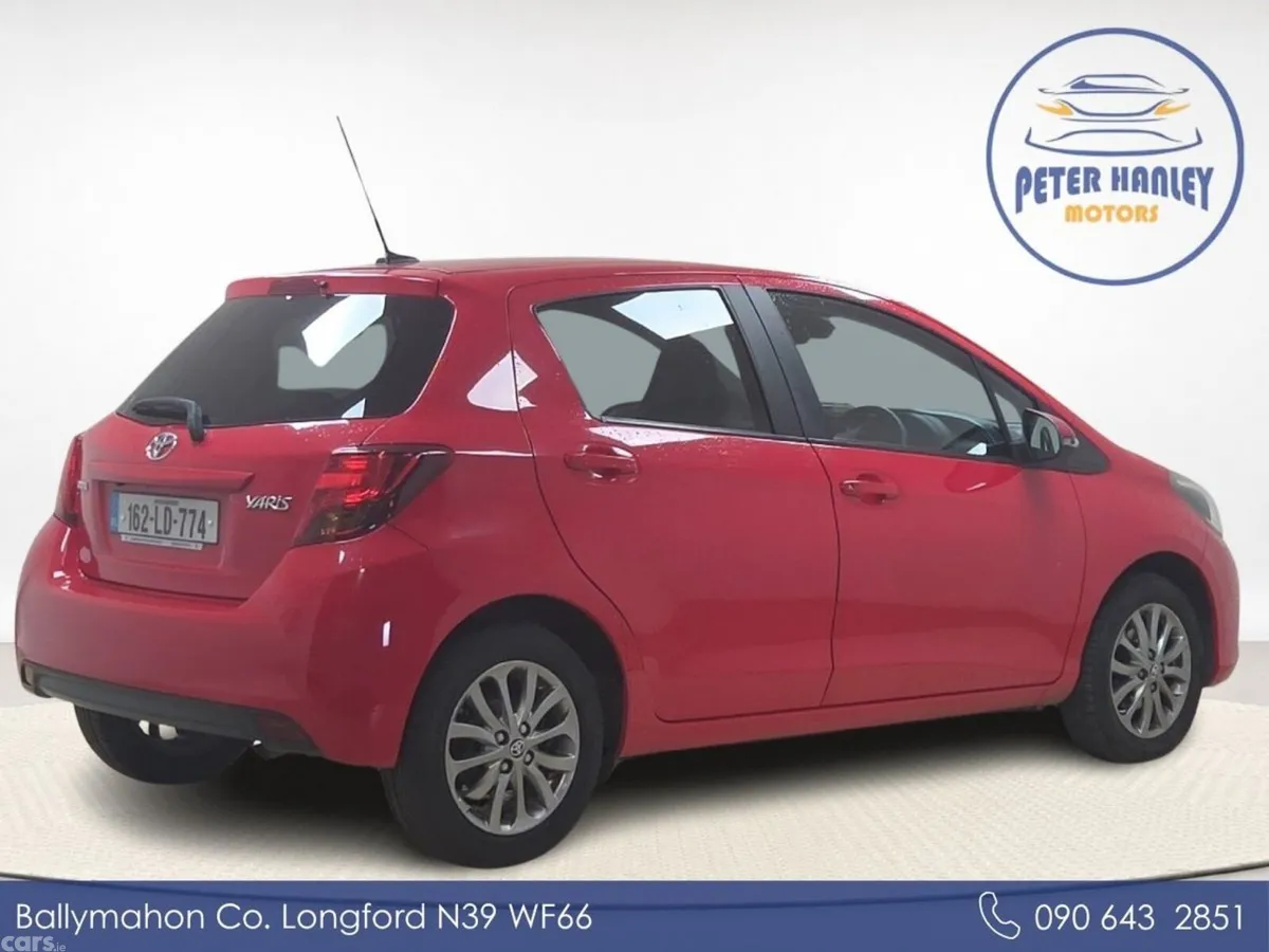 Toyota Yaris Hatchback, Petrol, 2016, Red