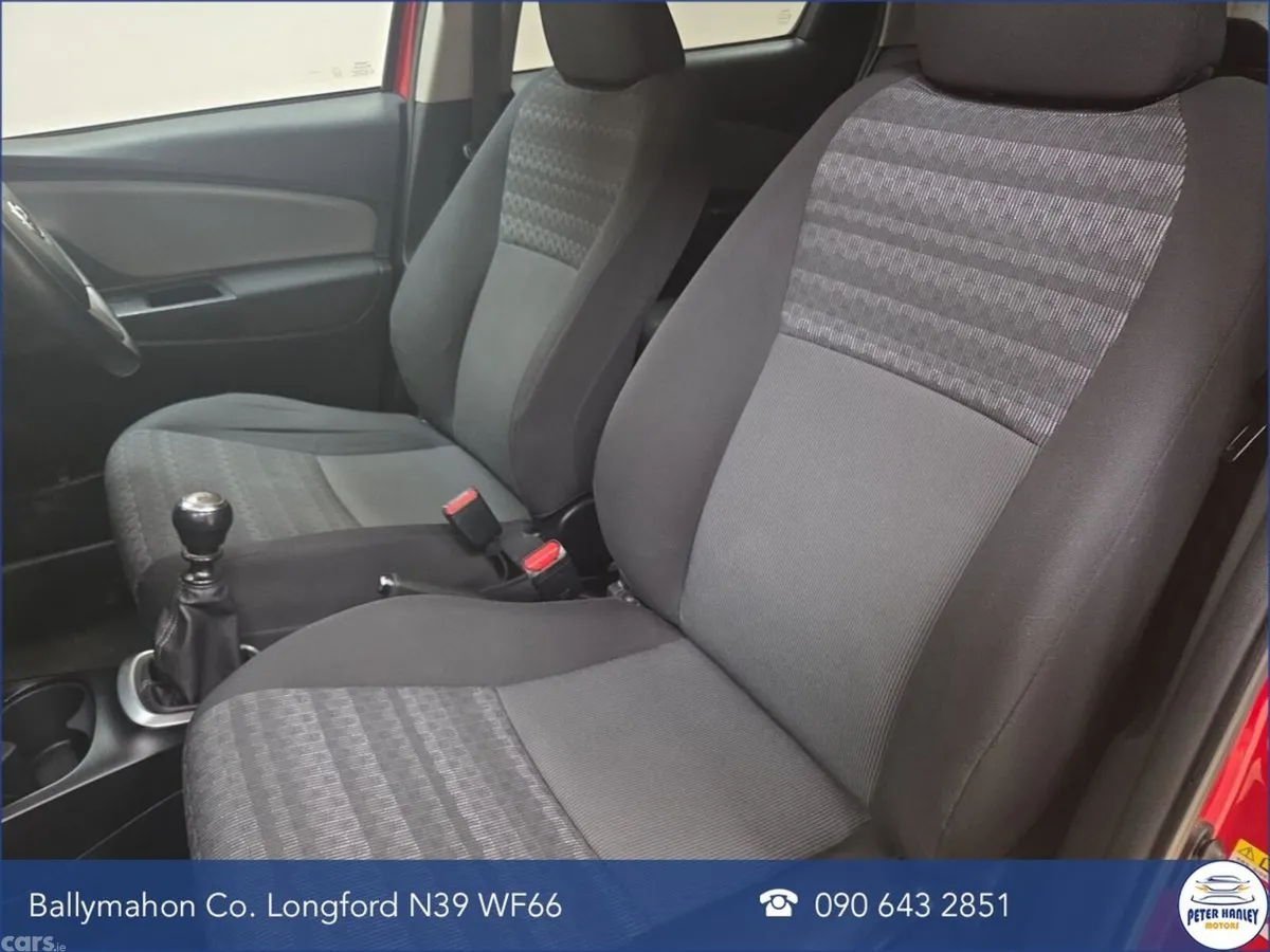Toyota Yaris Hatchback, Petrol, 2016, Red