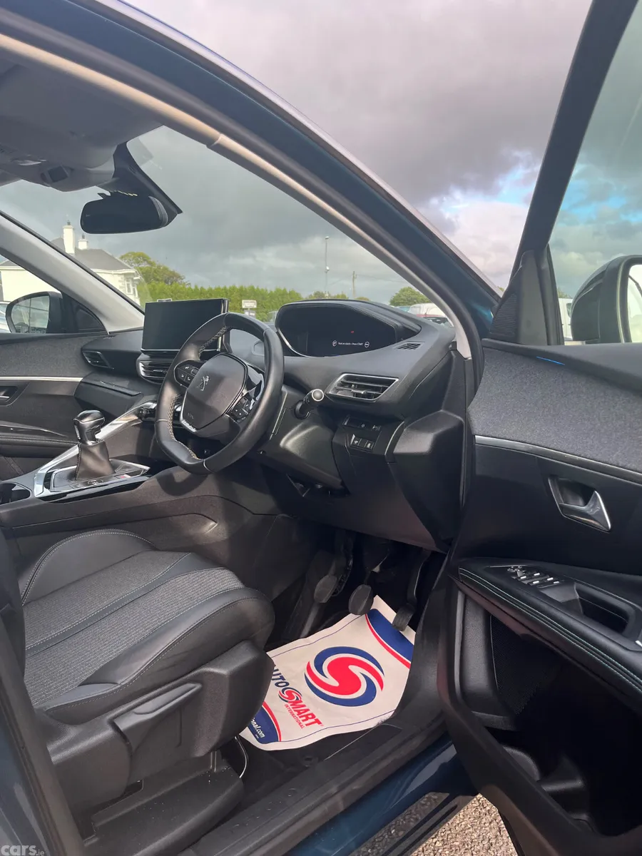 Peugeot 3008 MPV, Diesel, 2022, Blue