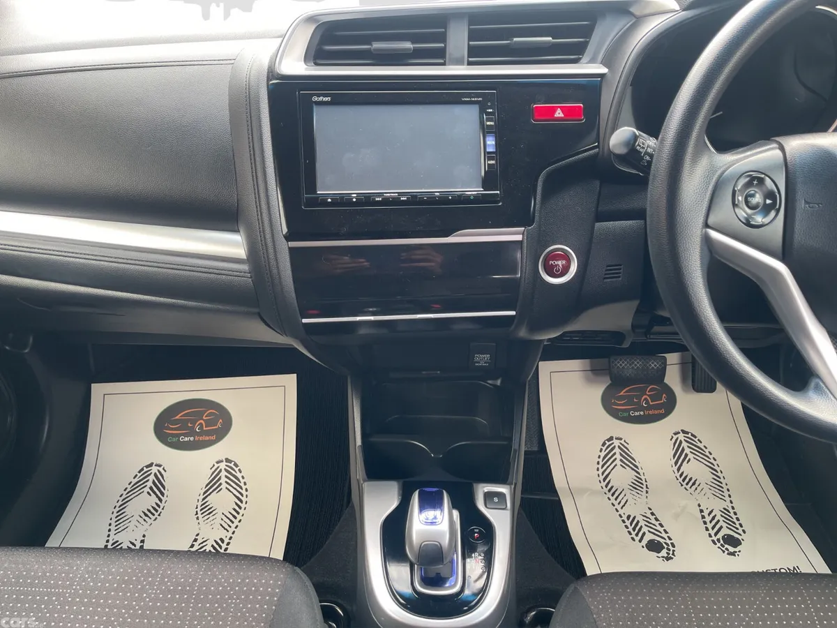 Honda Fit Hatchback, Petrol Hybrid, 2015, Blue